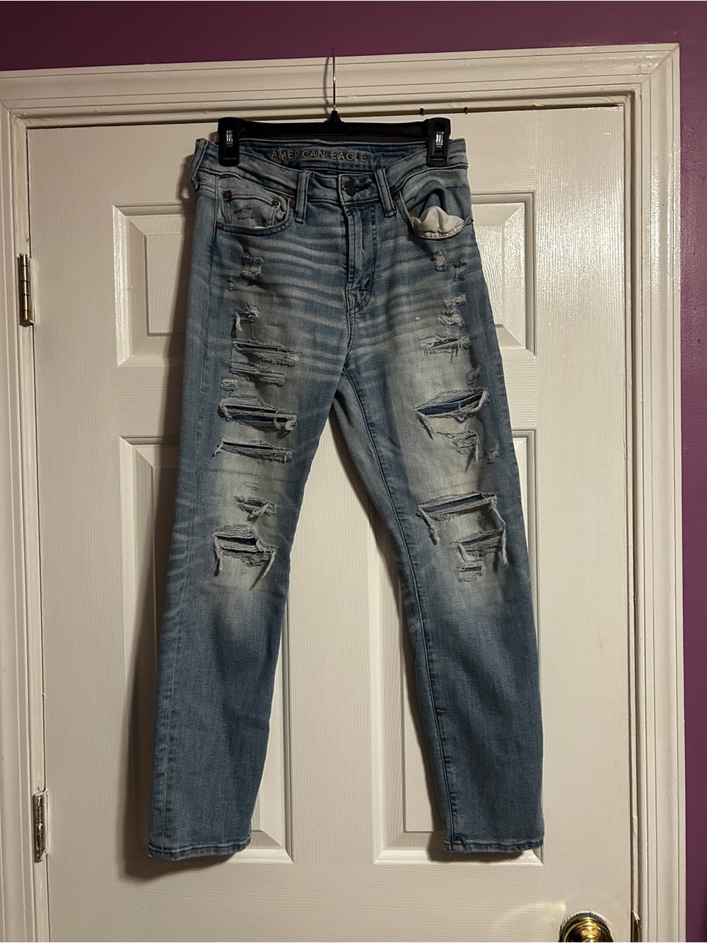 American Eagle Outfitters men’s Light Blue Ripped Slim-Straight Jeans 28 x 28